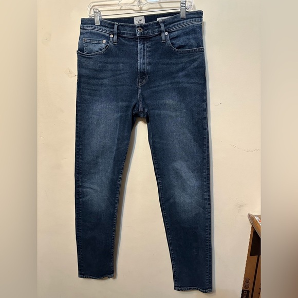 Flint And Tinder Tapered Fit Jeans Men’s 31x32 Medium Wash Blue Denim‎ Stretch - Picture 1 of 4
